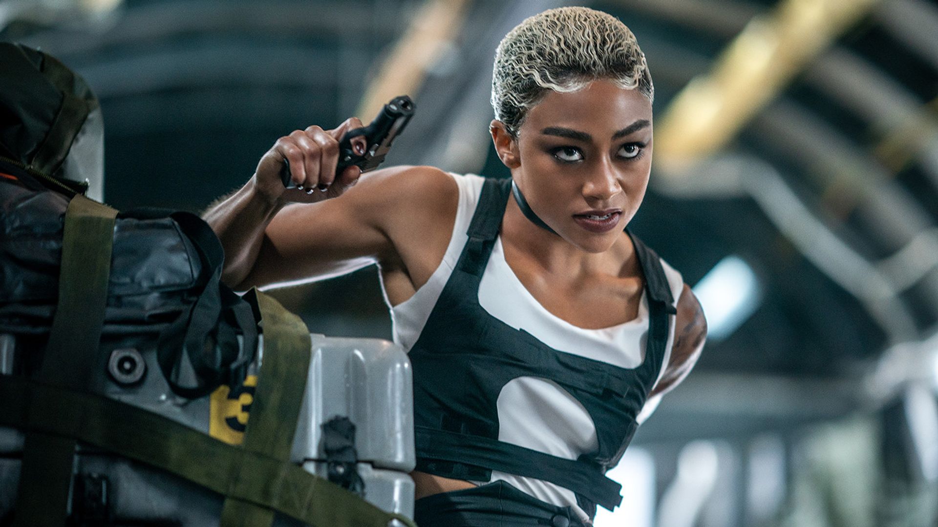 Tati Gabrielle en la película 'Uncharted'