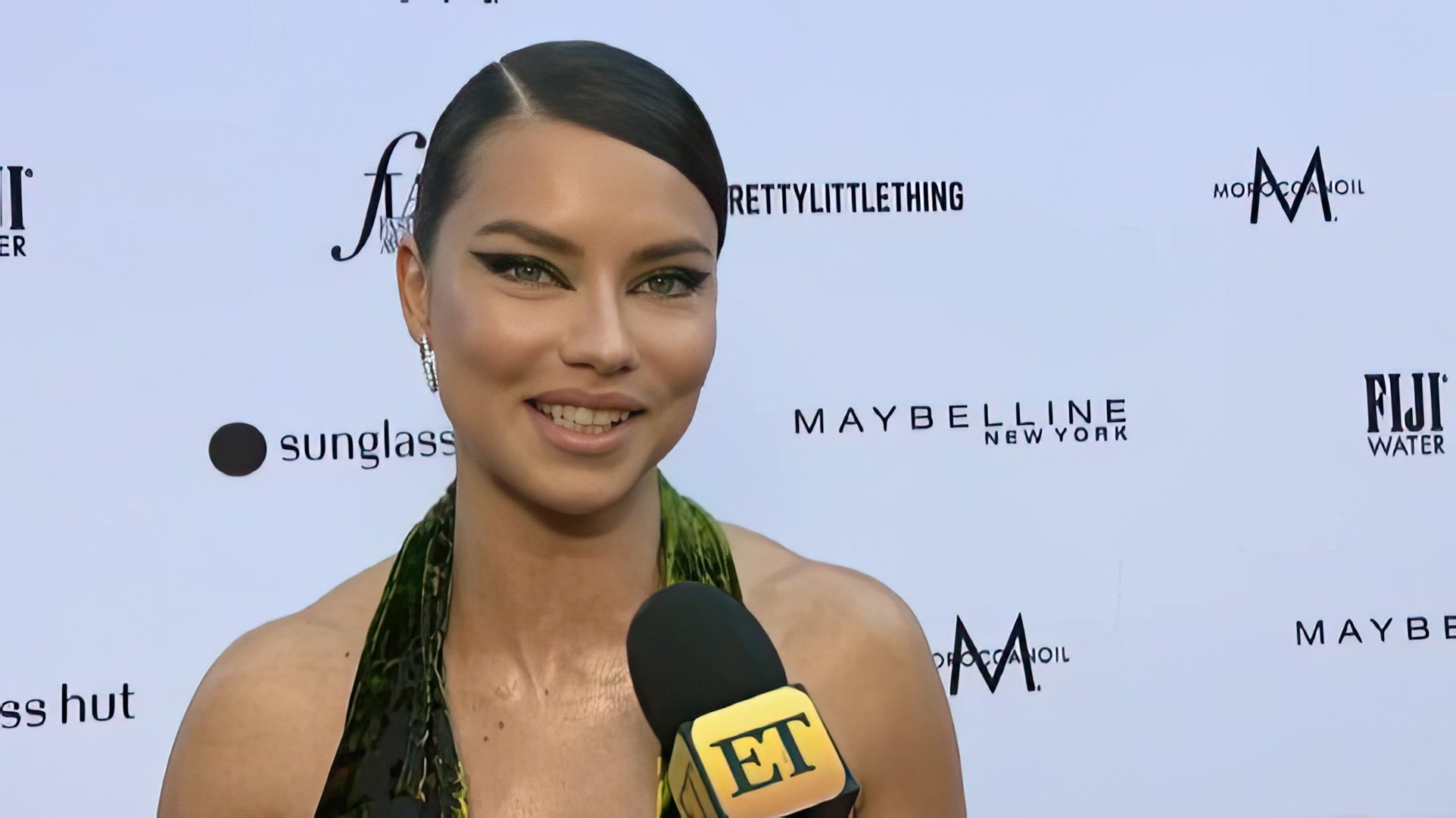 Adriana Lima ahora