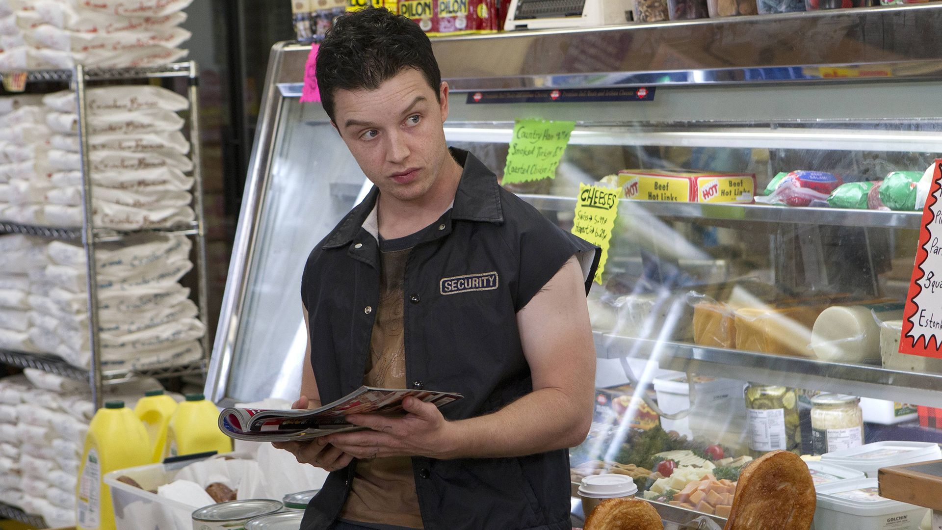 Noel Fisher como Mickey Milkovich