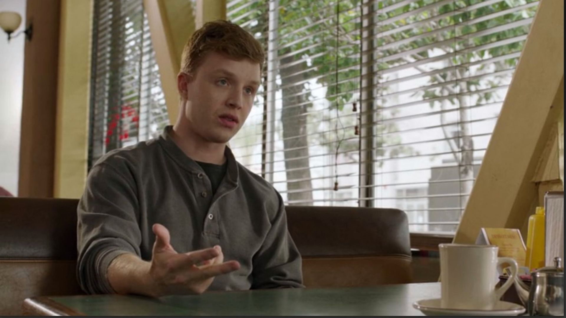 Noel Fisher en The Booth at the End
