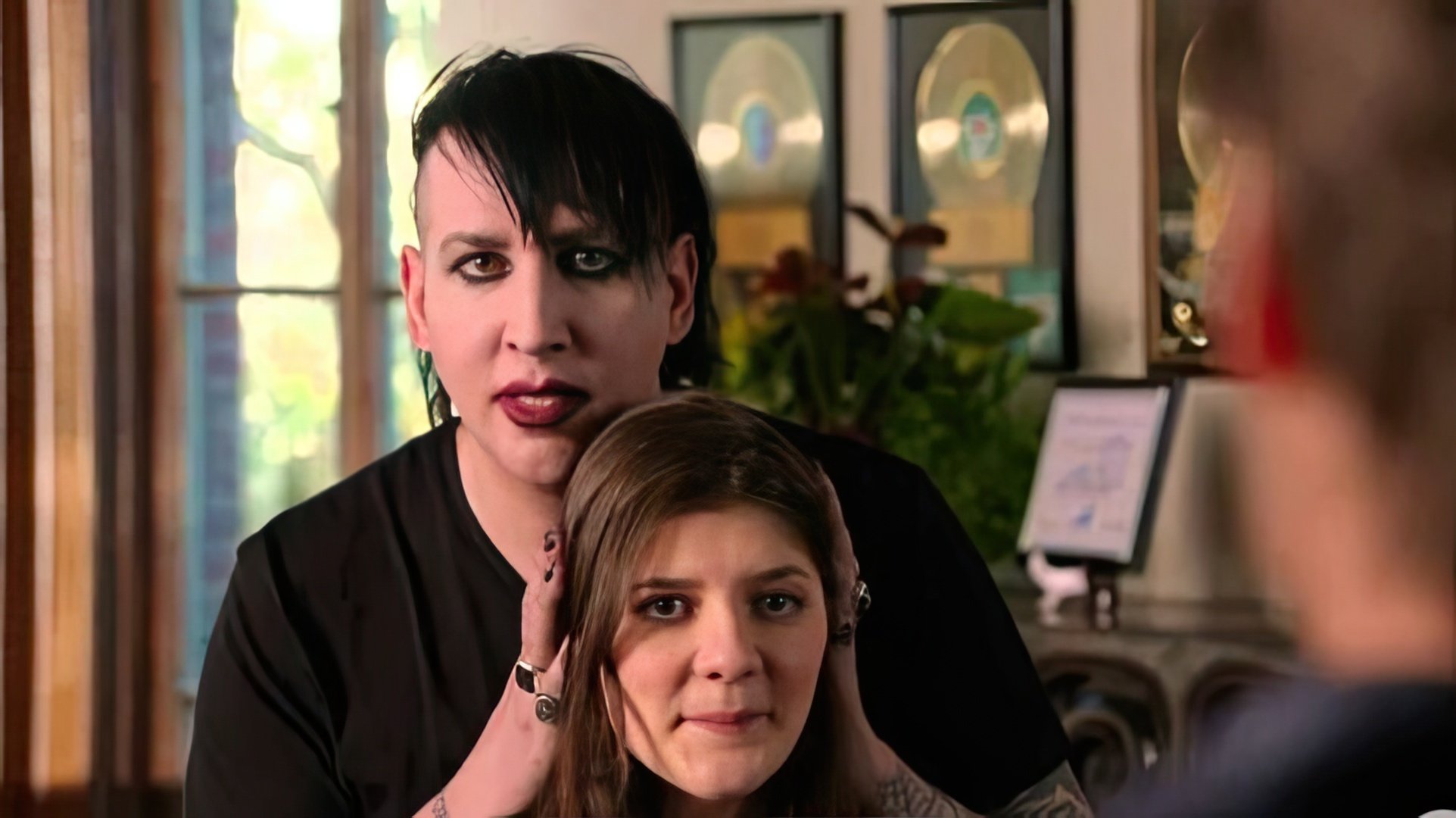 En Californication, Marilyn Manson hizo un cameo