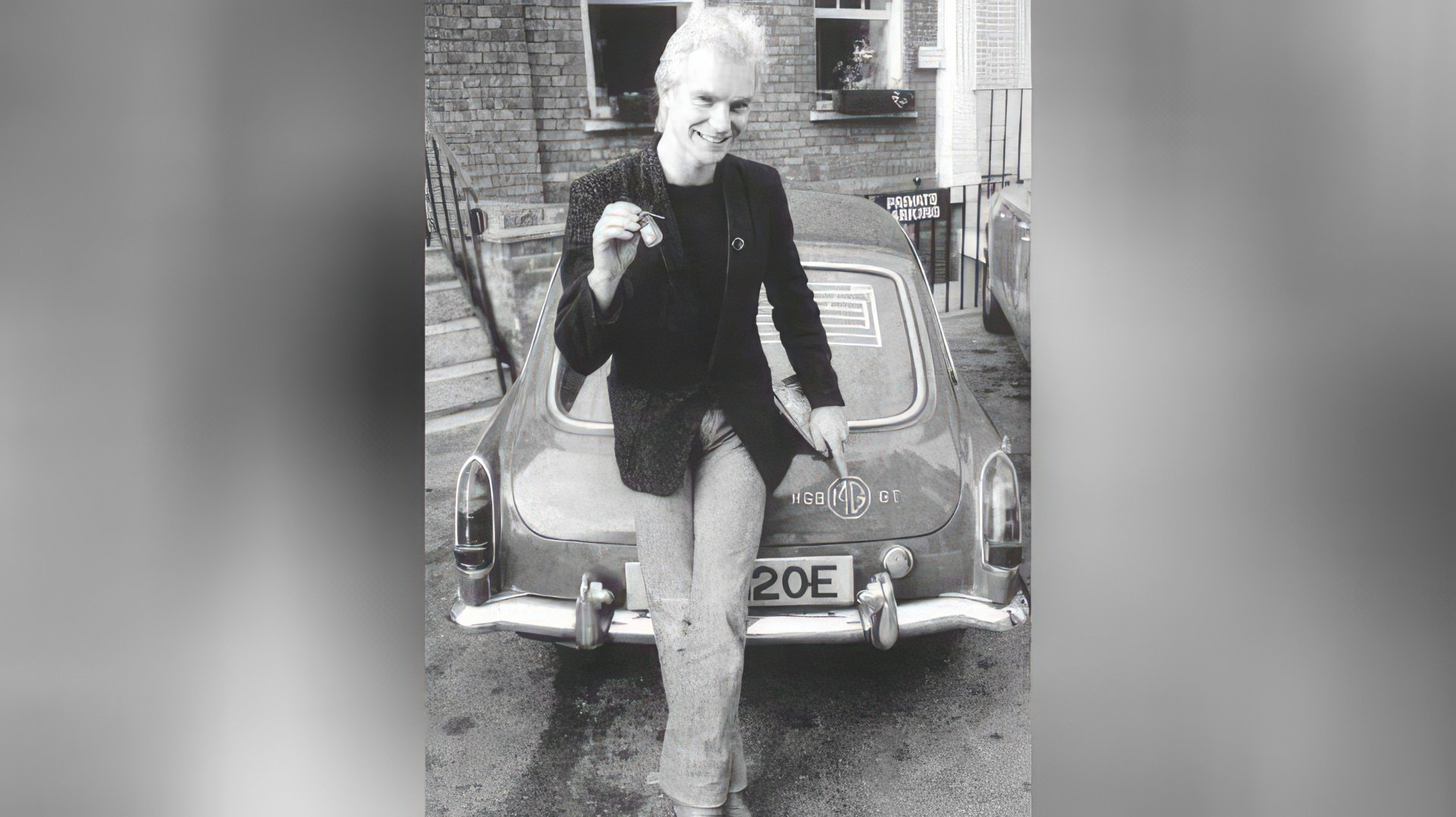 El auto que Sting compró después de firmar un contrato con A&M