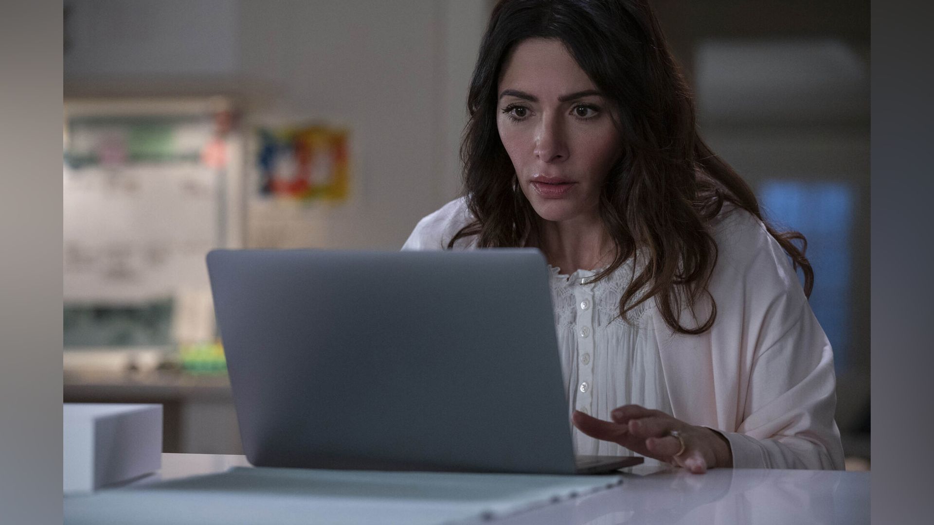 Sarah Shahi en Sex/Life