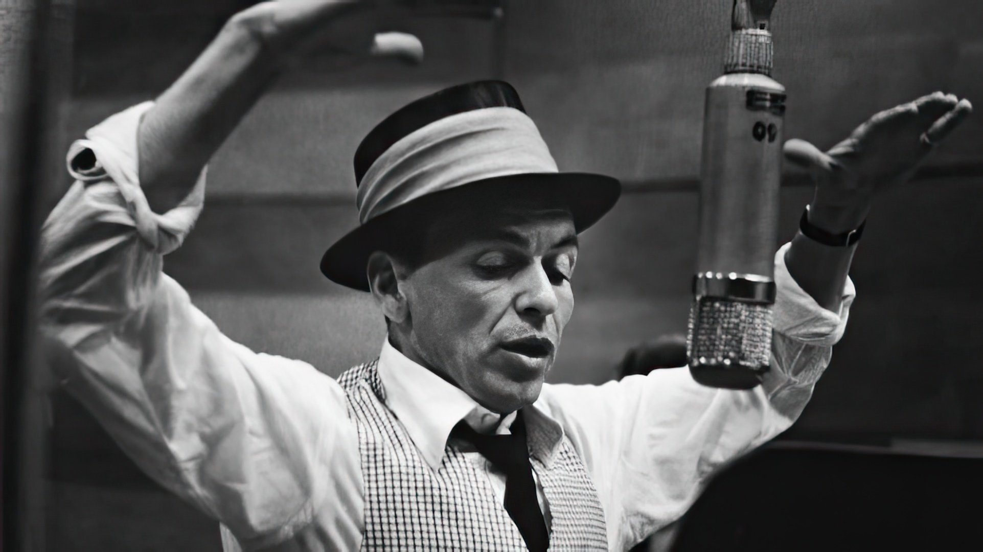 Frank Sinatra en el estudio de grabación, principios de los 50