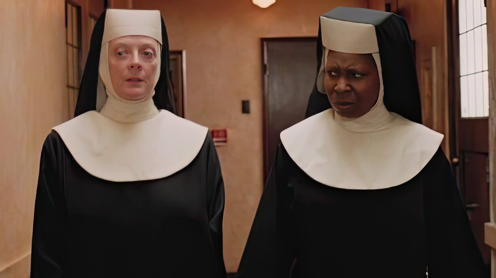 Maggie Smith y Whoopi Goldberg