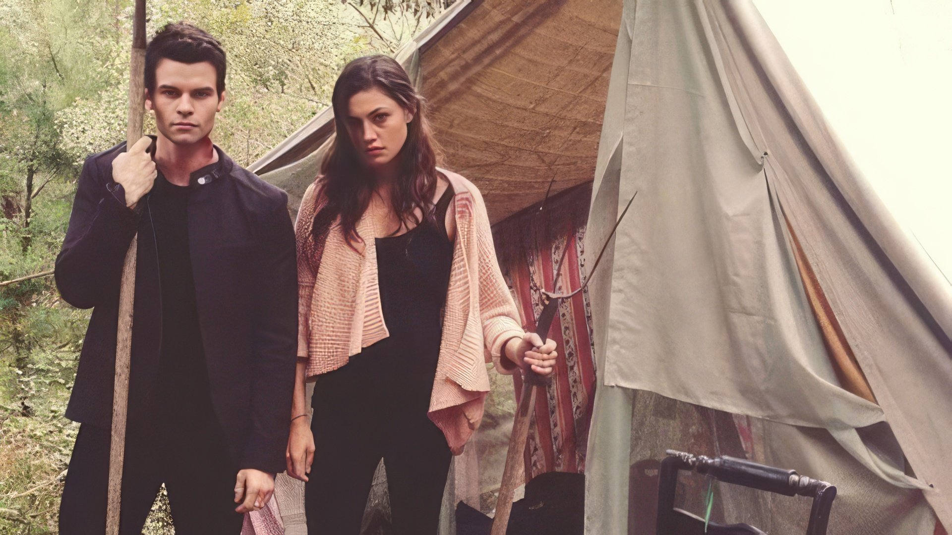 Phoebe Tonkin en el set de 'The Originals'