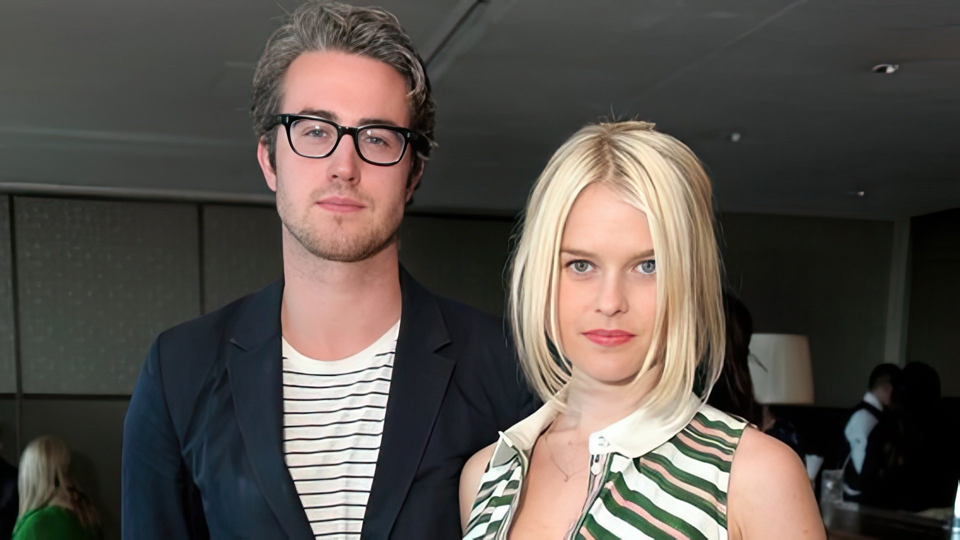 Alice Eve y Adam O'Riordan