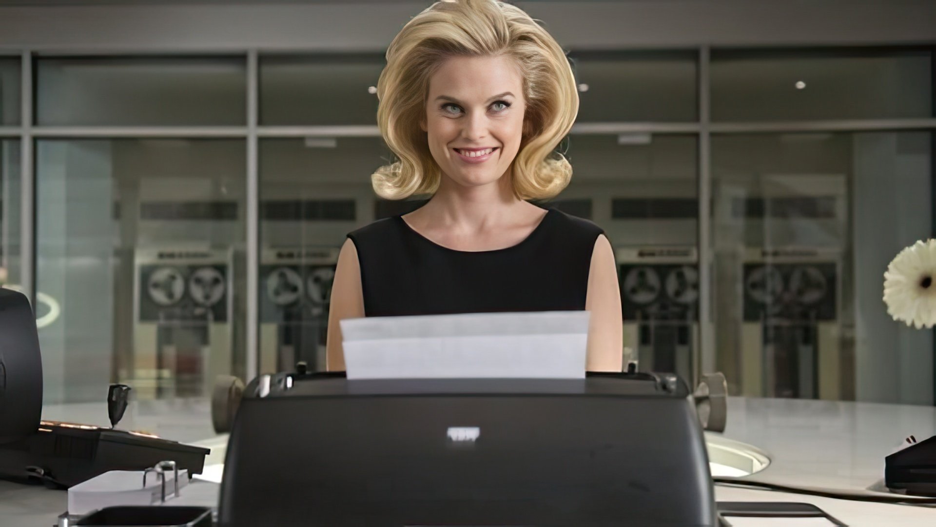 Alice Eve en la película Men in Black 3