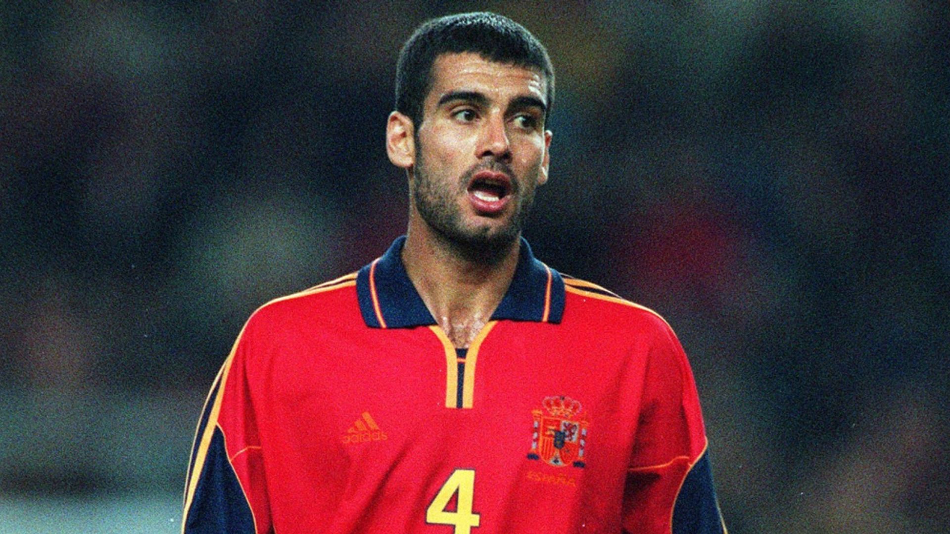 Guardiola en el campo (2000)