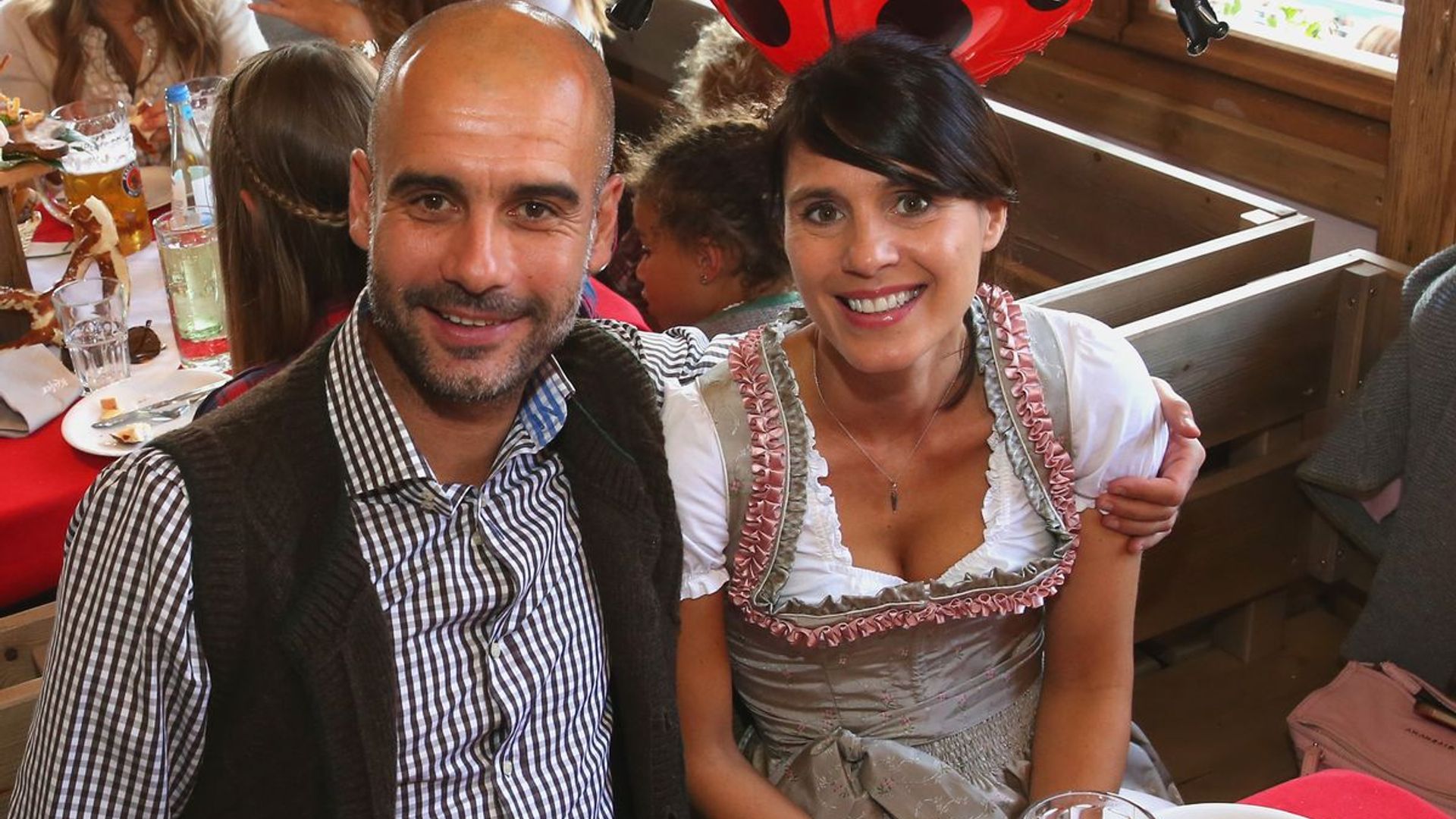 Josep Guardiola y su esposa Cristina Serra
