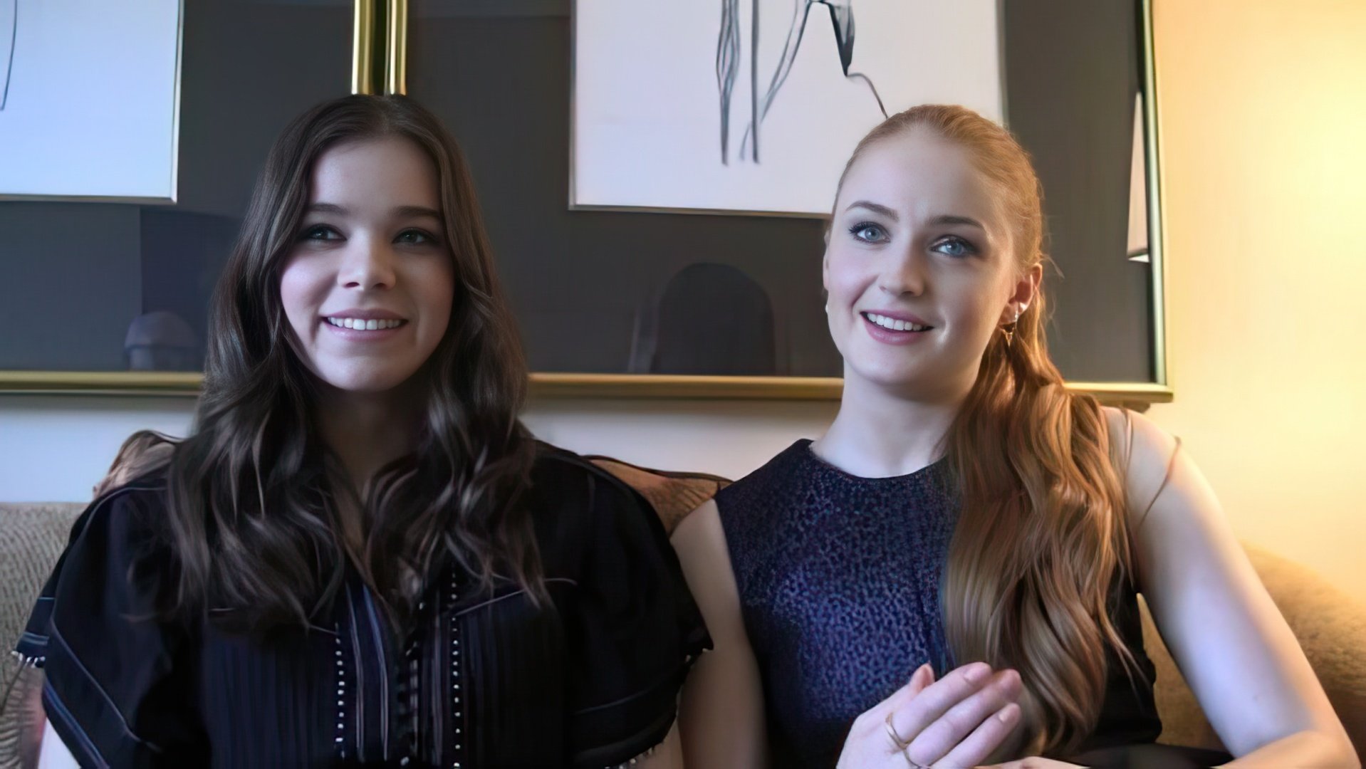 'Barely Lethal': Sophie Turner y Hailee Steinfeld