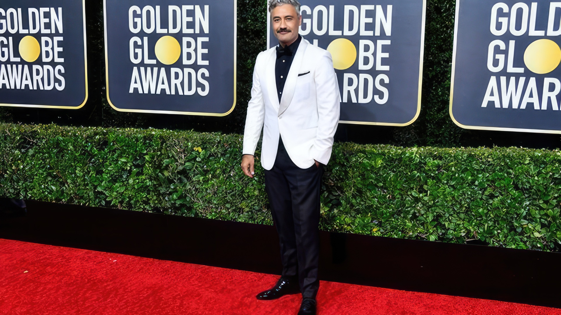 Taika Waititi en la alfombra roja