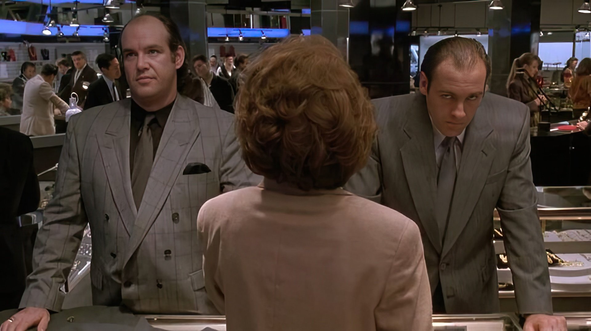 Una escena de 'A Stranger Among Us'