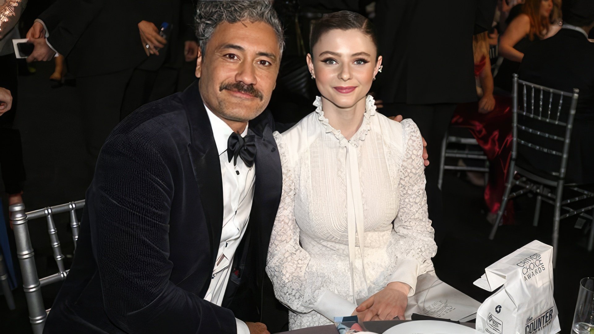 Taika Waititi y Thomasin McKenzie