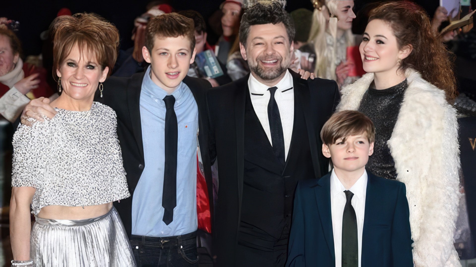 Andy Serkis con su esposa e hijos