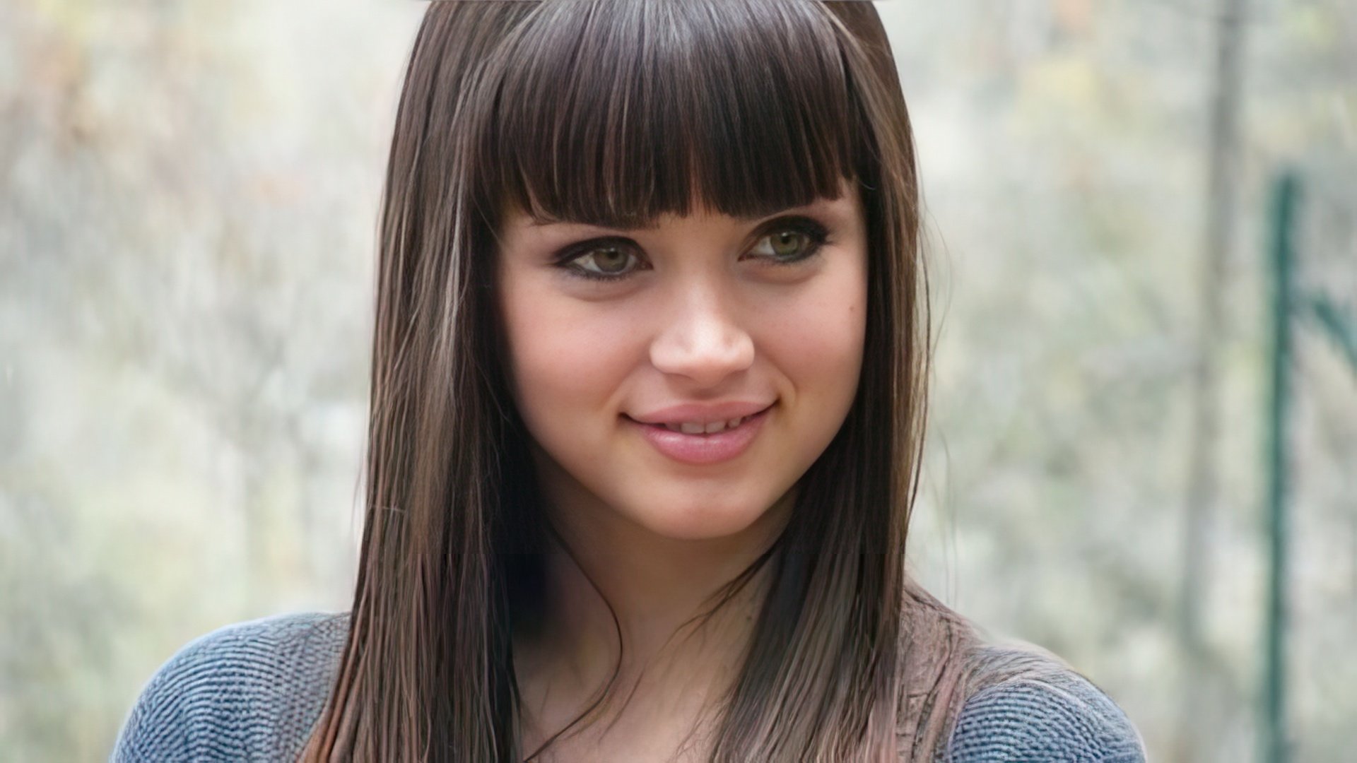 El internado: Ana de Armas como Carolina Leal Solis