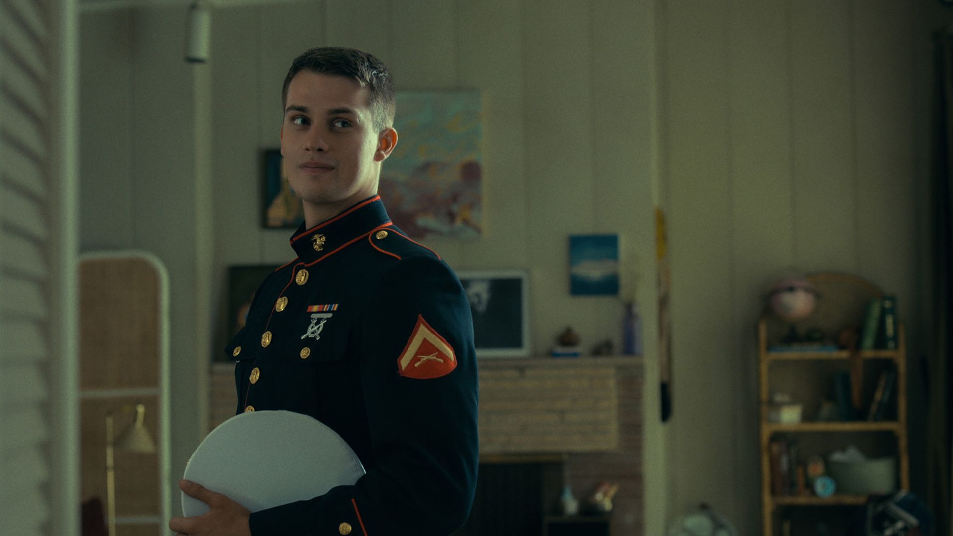 Nicolas Galitzine en Purple Hearts