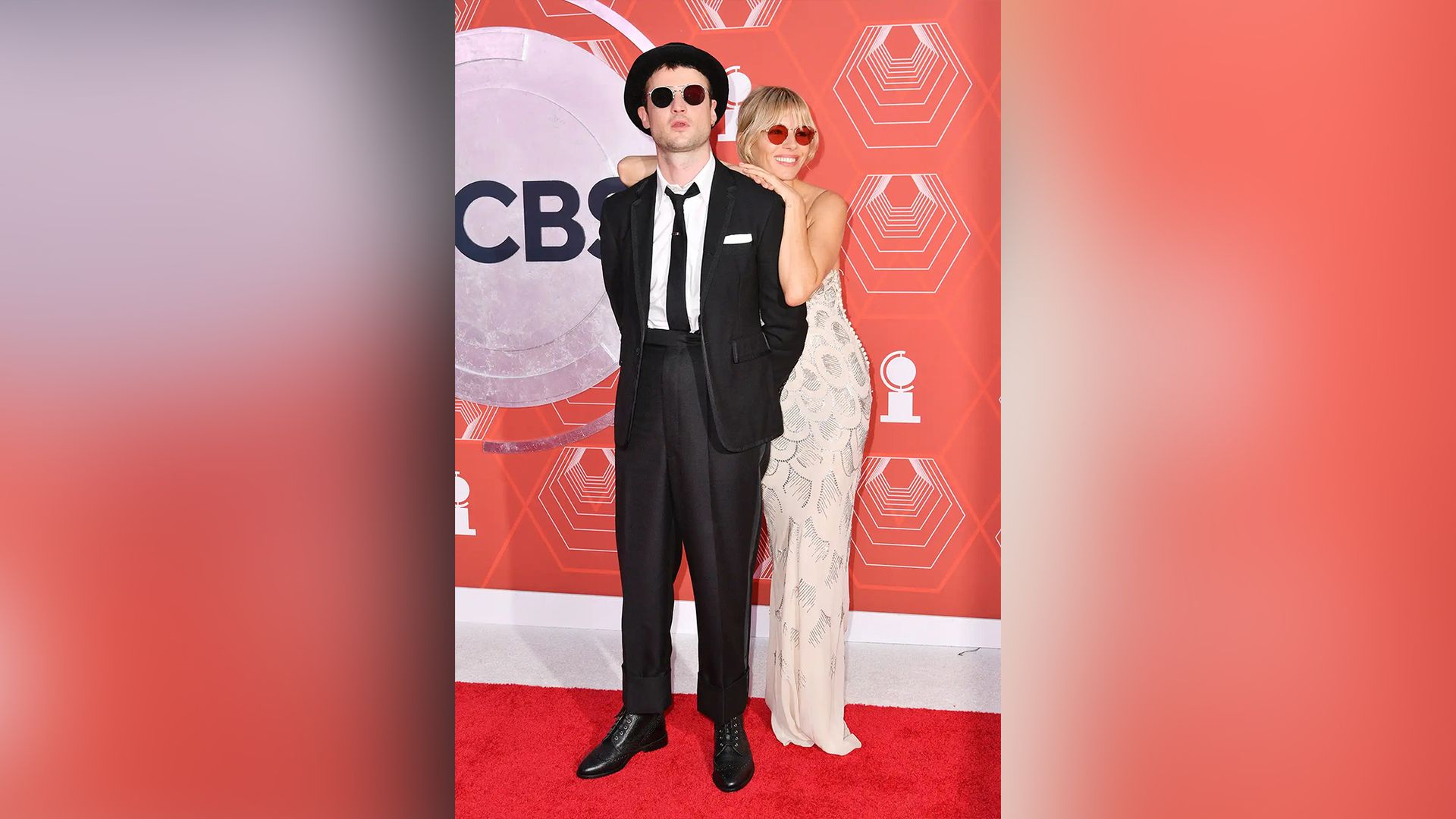 Tom Sturridge y Sienna Miller