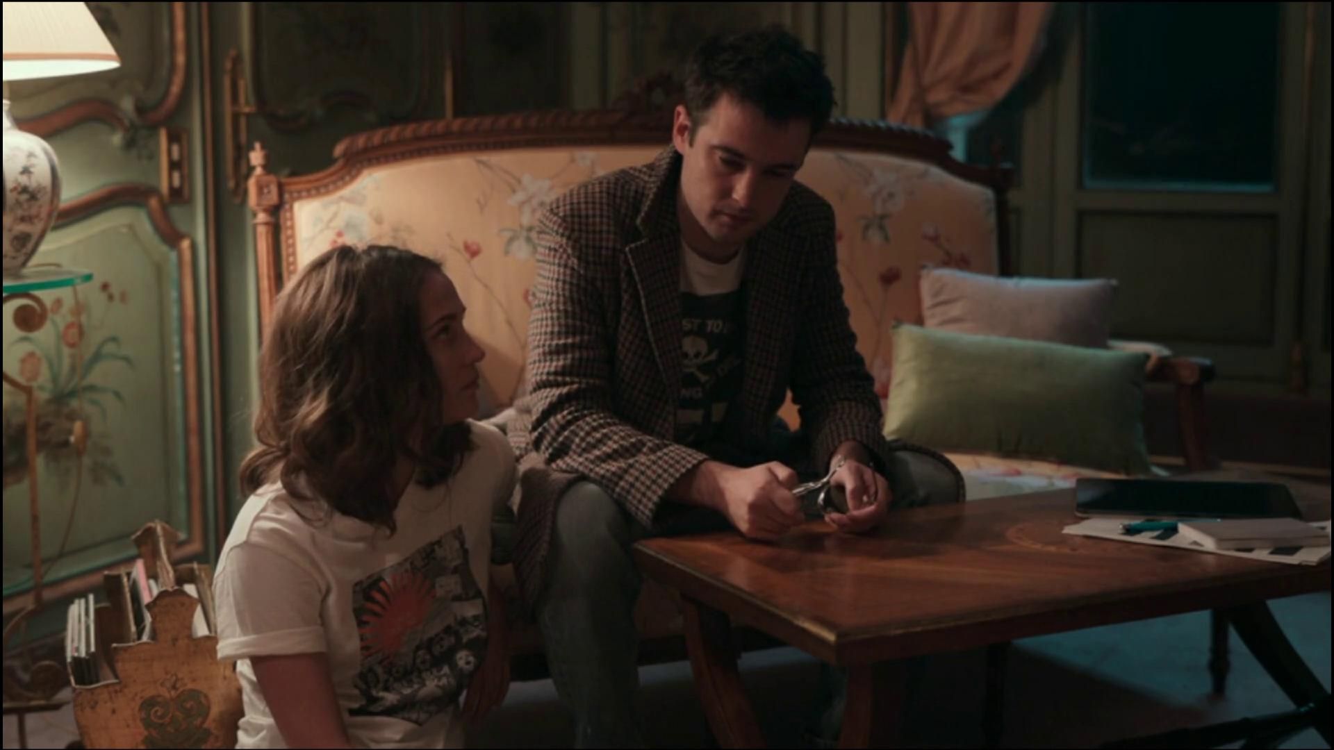 Tom Sturridge en la serie 'Irma Vep'