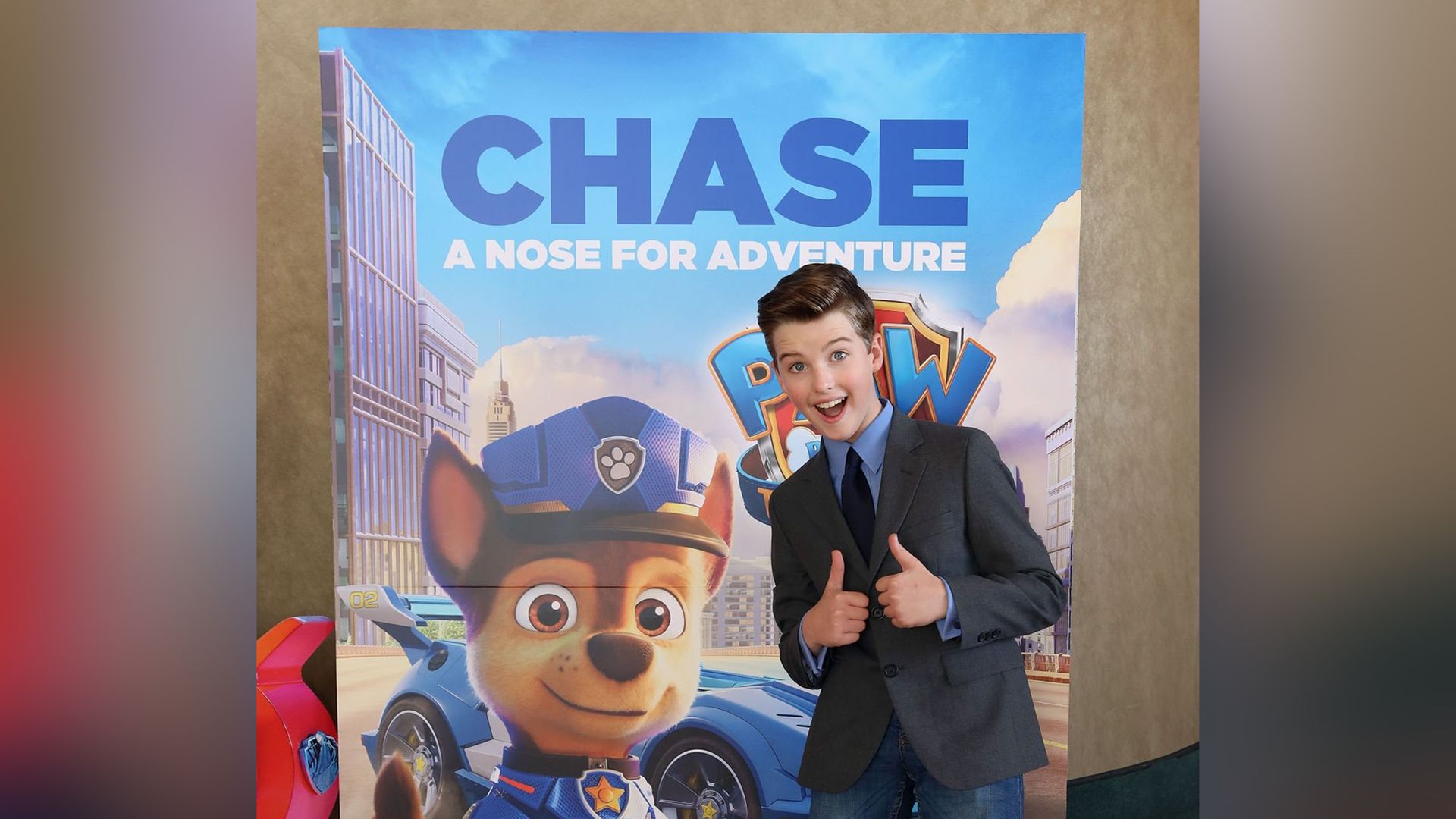 Iain Armitage dio voz a Chaser en la película 'PAW Patrol: The Movie'