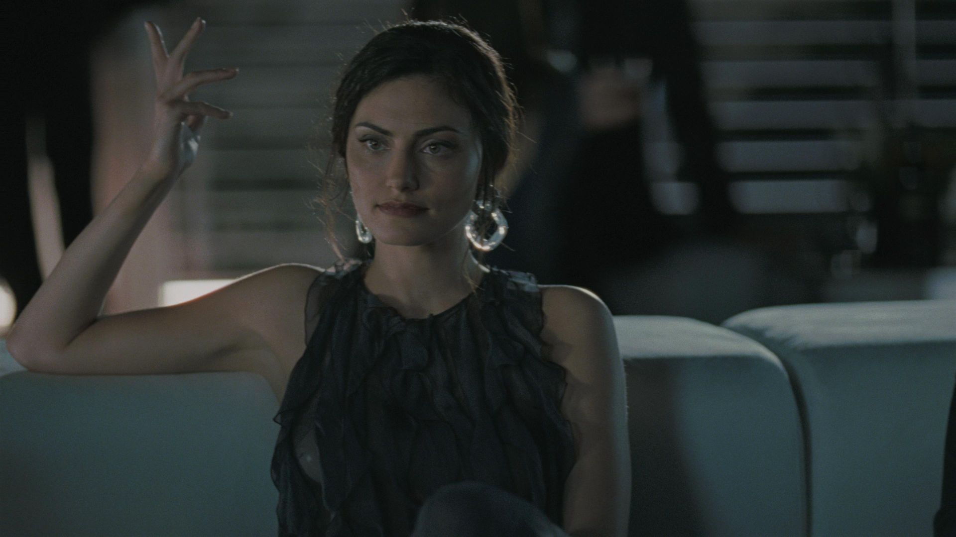 Phoebe Tonkin en la serie 'Westworld'