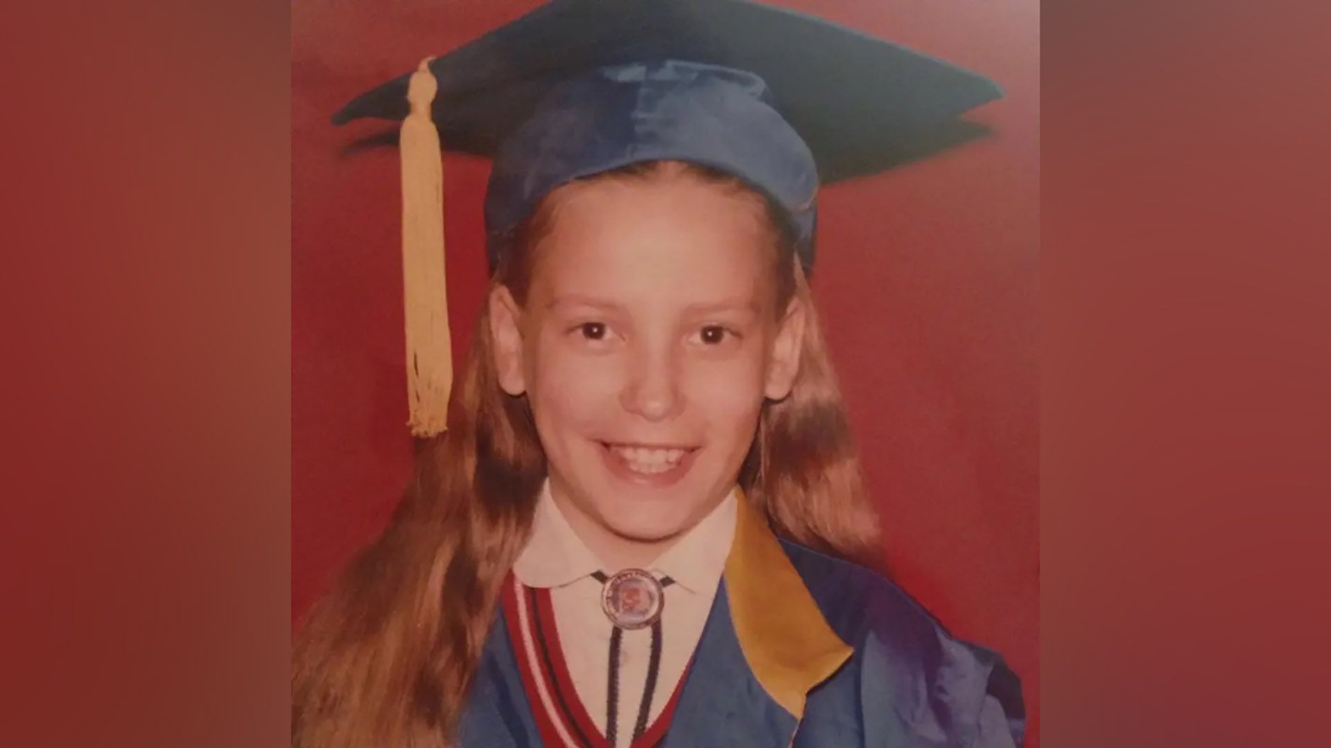 Serenay Sarıkaya durante sus años escolares