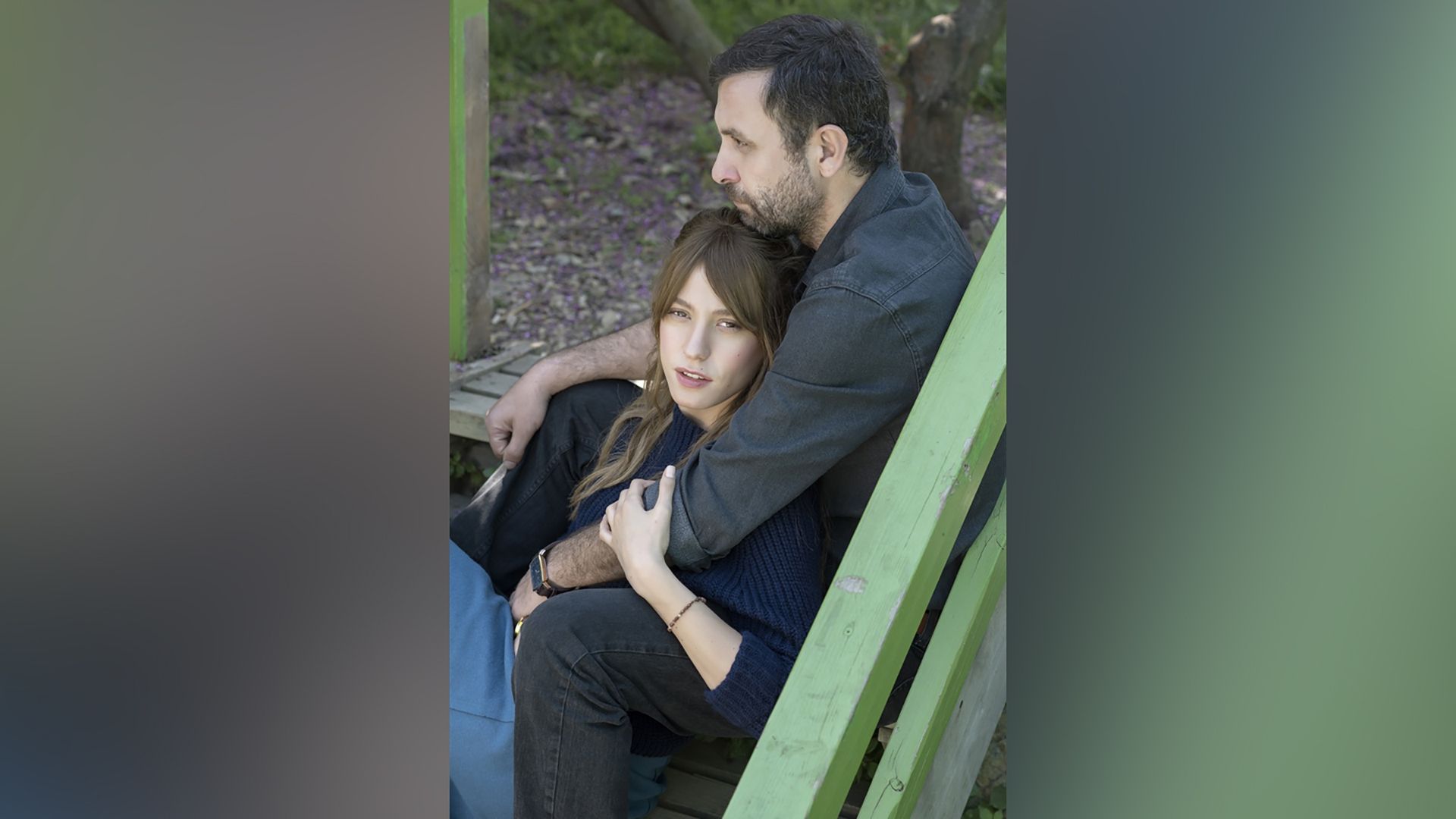 Serenay Sarikaya en la serie de televisión 'Ikimizin Yerine'