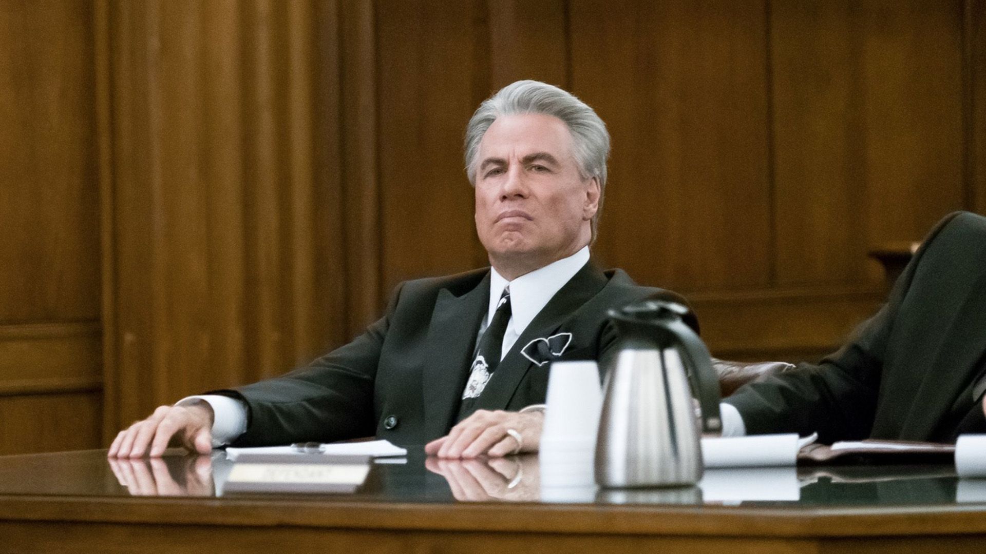 John Travolta como John Gotti en una escena de 'Gotti'